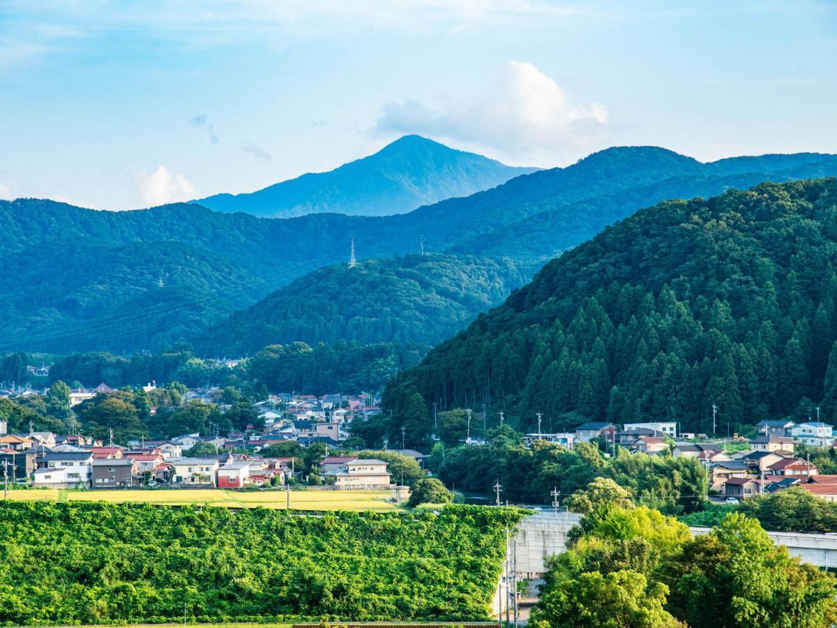 Отель Yamashiro Onsen Miyabi No Yado Kaga Hyakumangoku Экстерьер фото